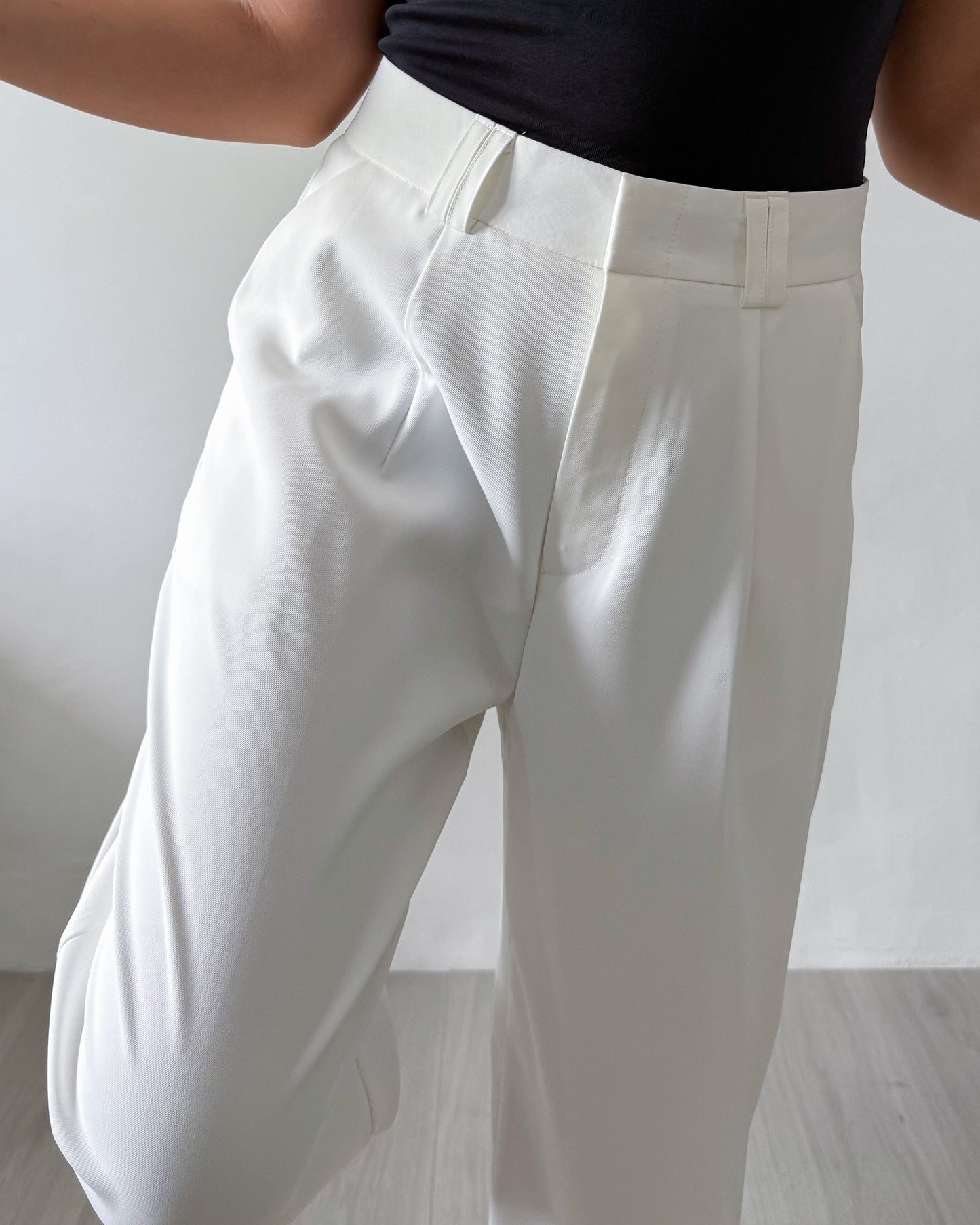 Mary Pleated Relaxed Wide Pants