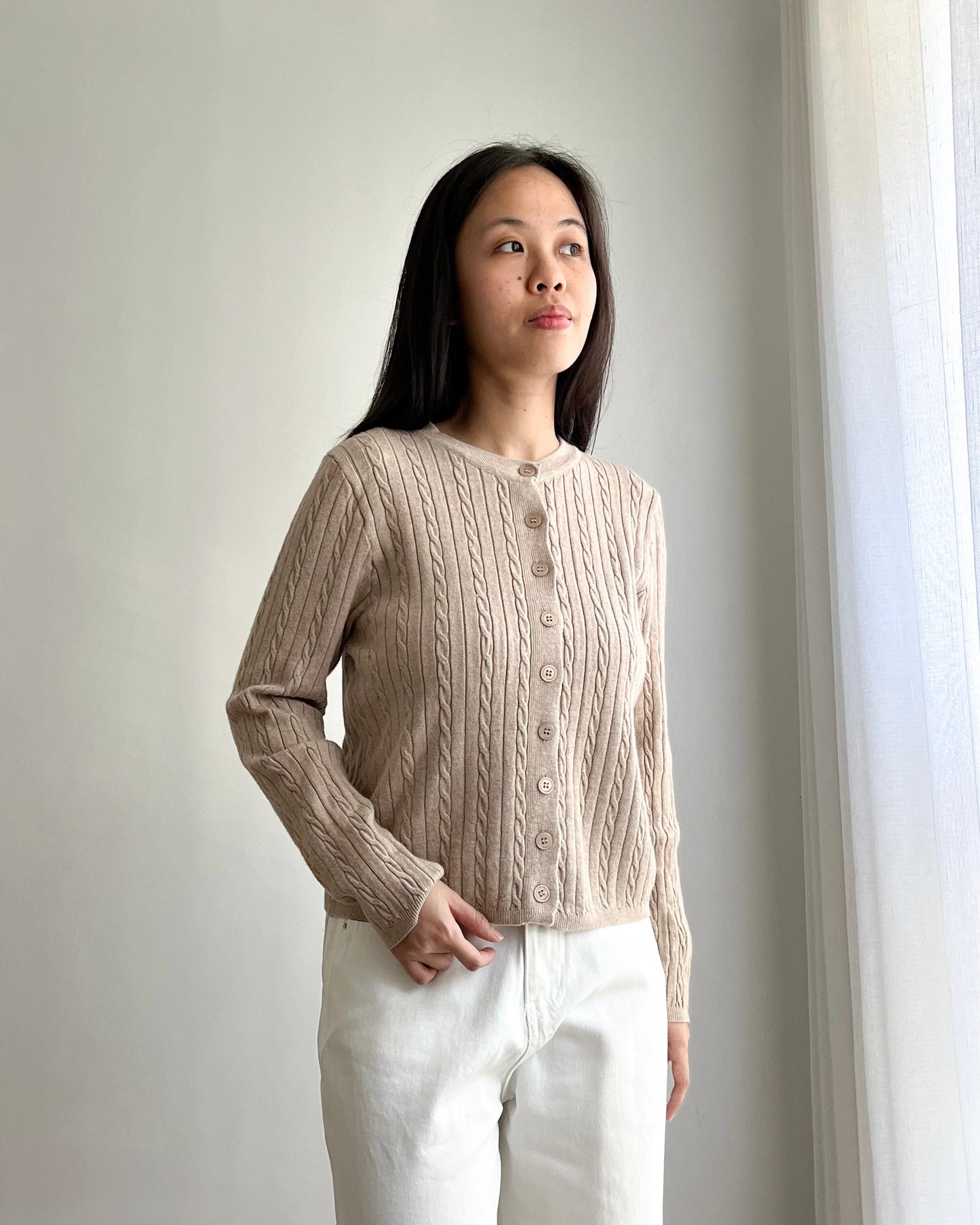 Hiraya Cable Knit Crew Neck Short Cardigan