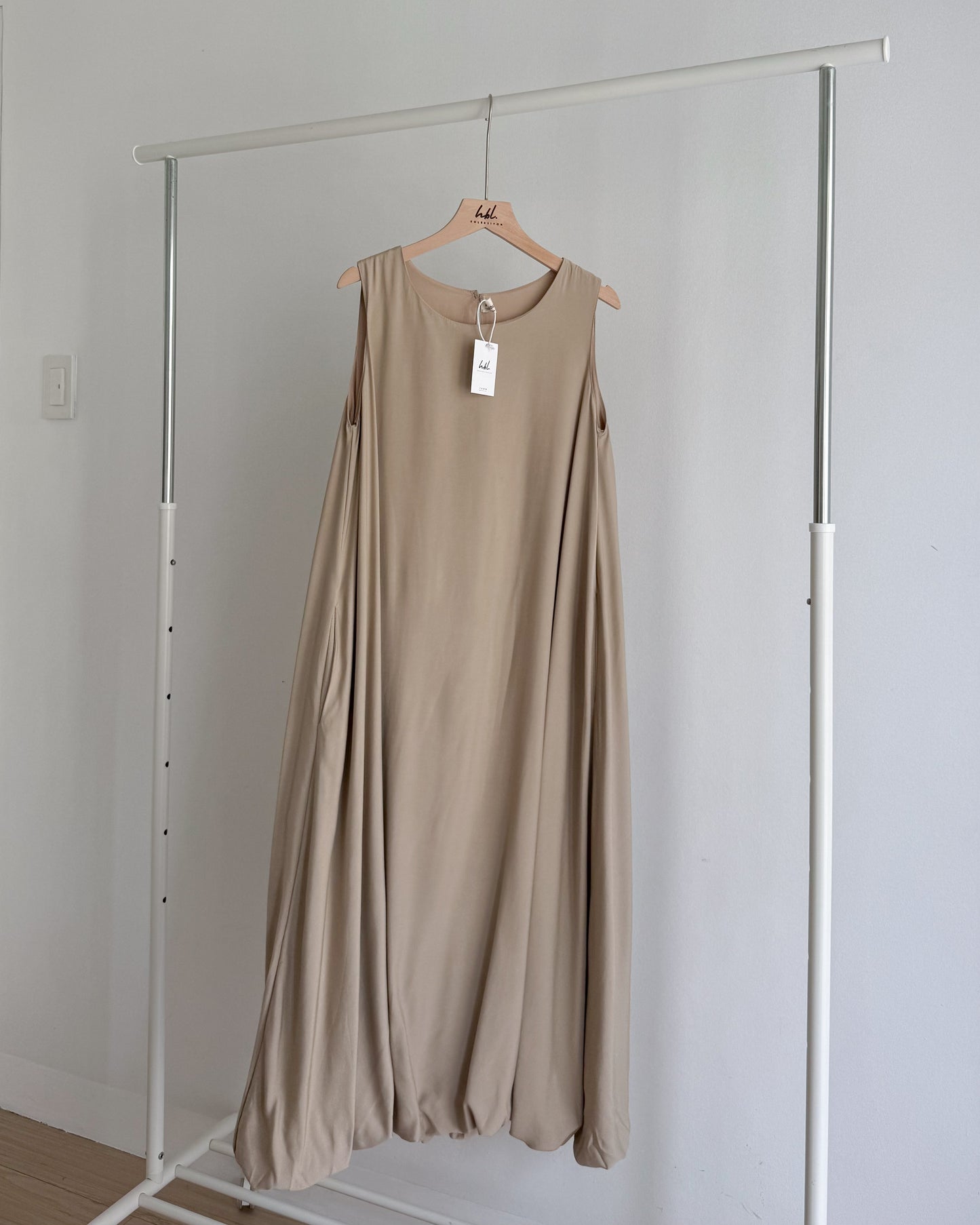 Aster Premium Bubble Hem Maxi Dress with Pockets