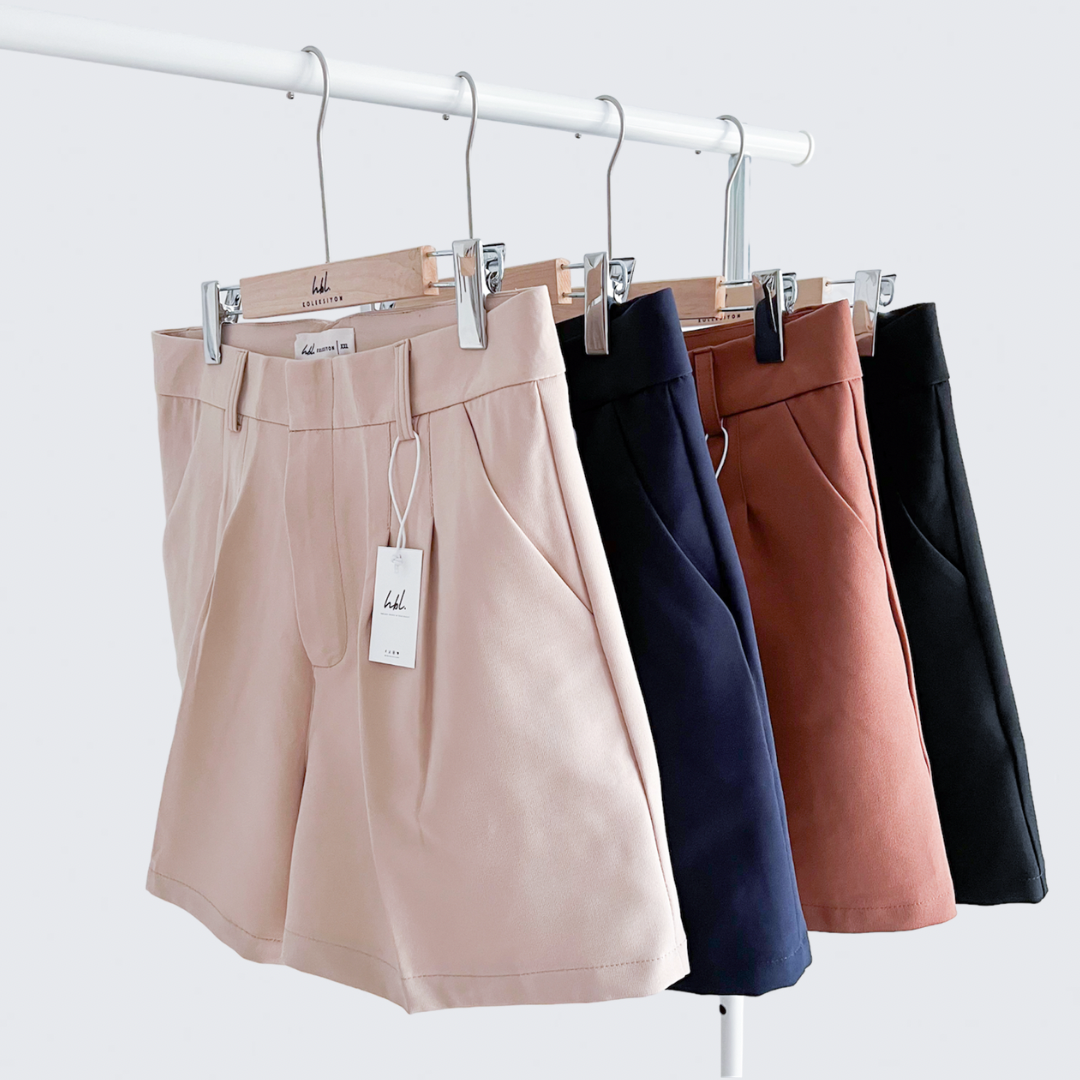 Emilia Pleated Shorts (Plus-size)