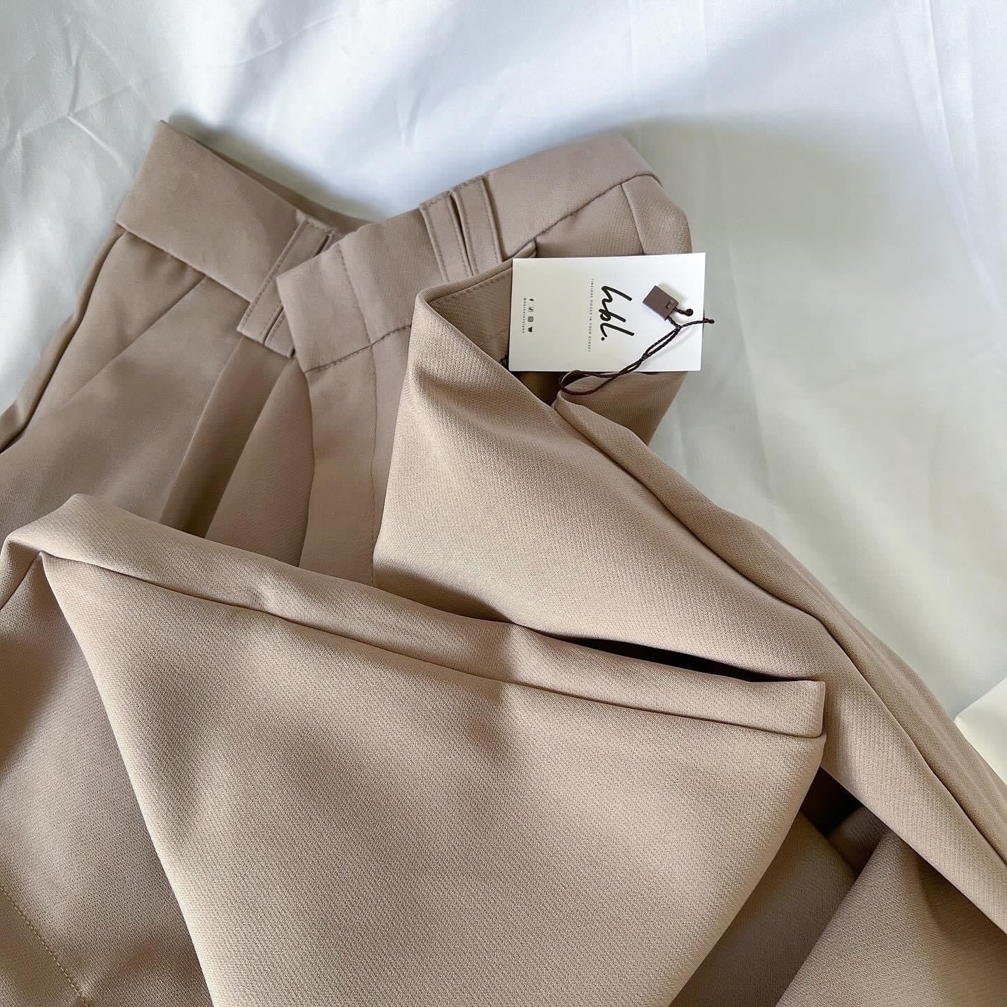 Penelope Pleated Straight Pants (Longer Length)