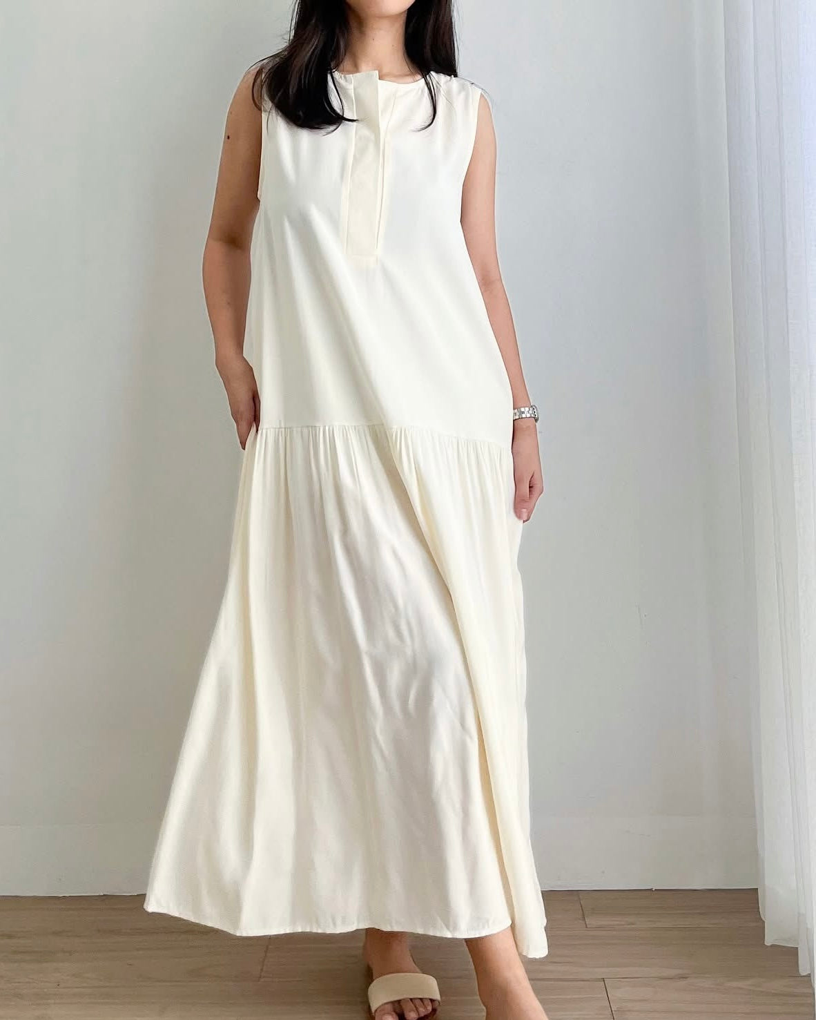 Marigold Half-button Round Neck Pleated Sleeves Dress