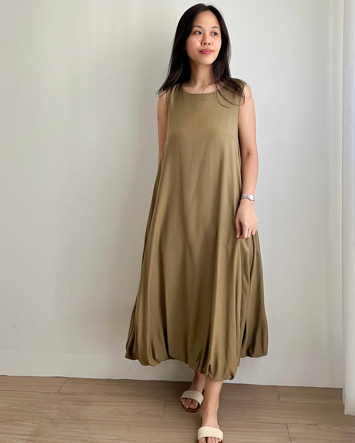 Aster Premium Bubble Hem Maxi Dress with Pockets