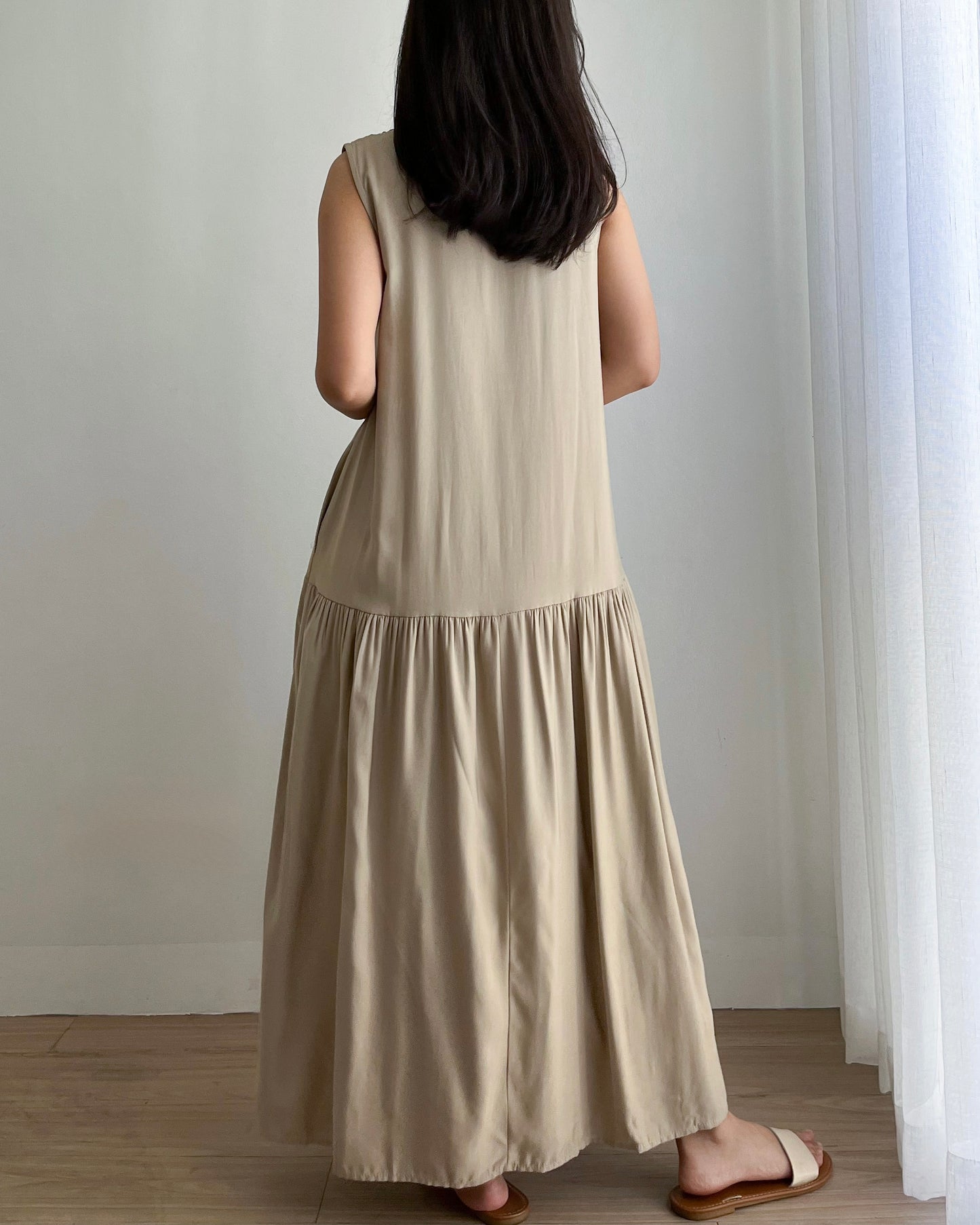 Marigold Half-button Round Neck Pleated Sleeves Dress