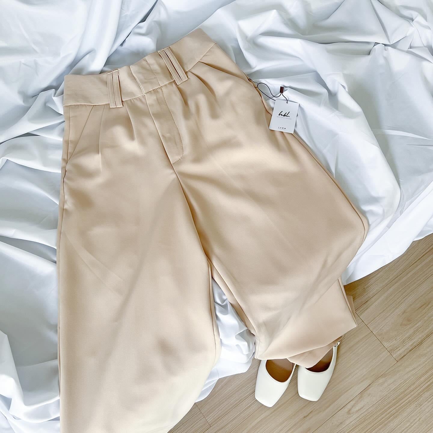 Penelope Pleated Straight Pants (Longer Length)