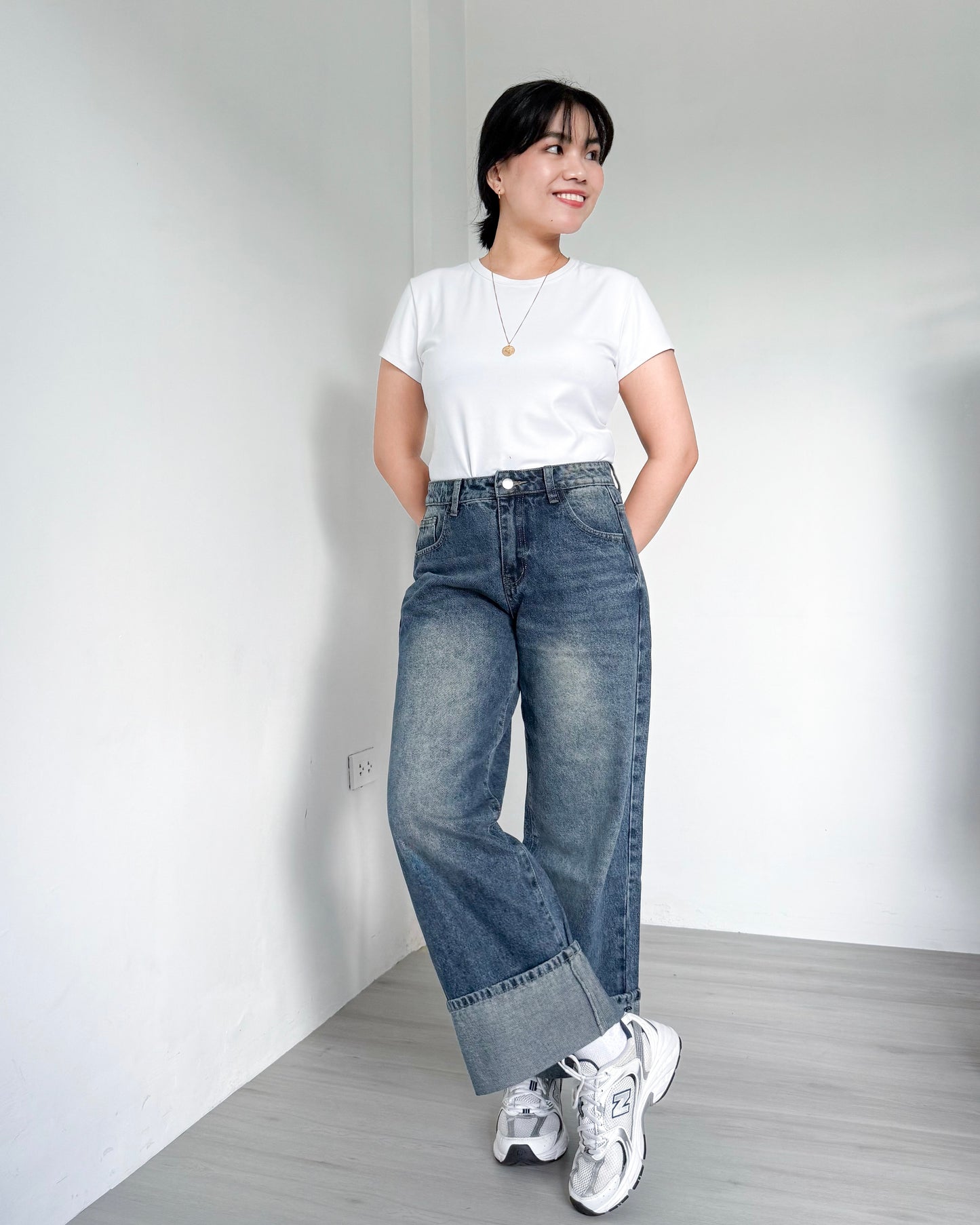 Victoria Straight Fixed Cuff Denim Jeans