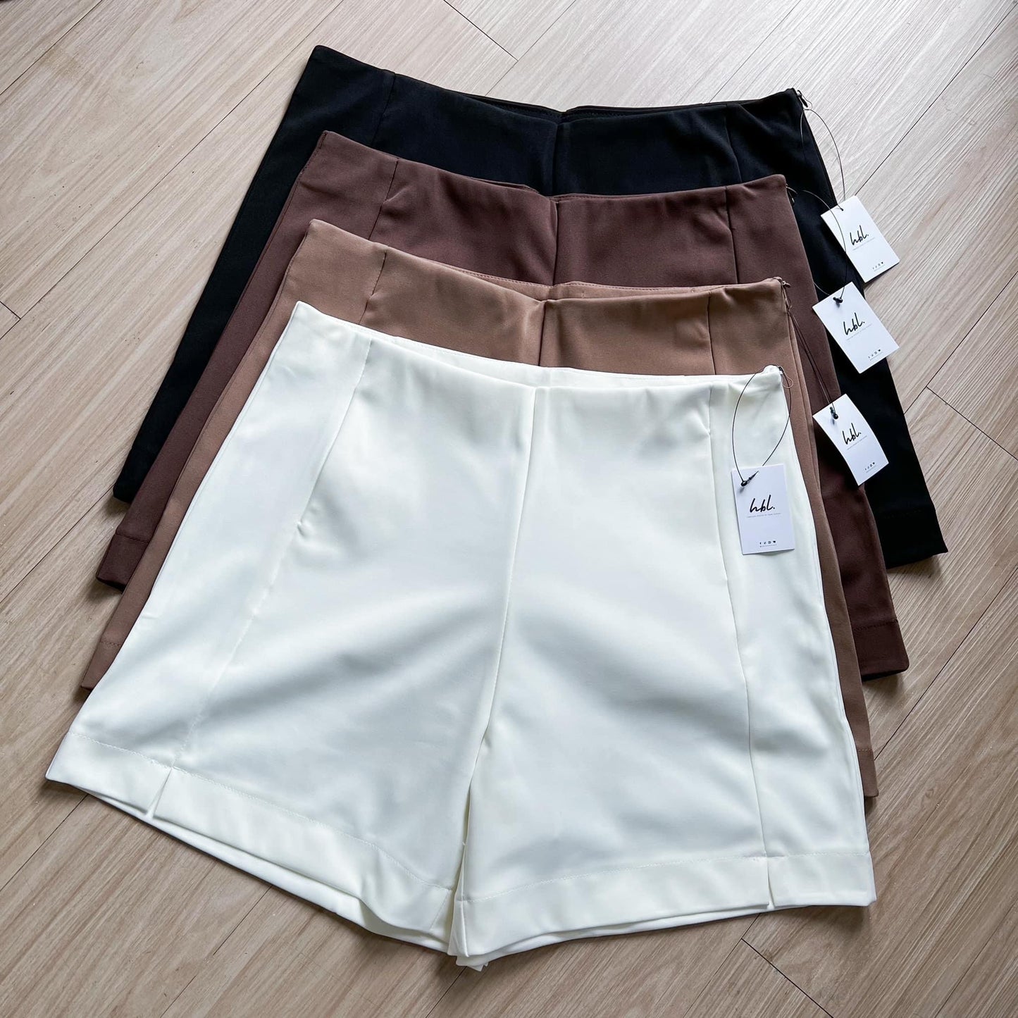 Alma Casual Shorts (Plus-size)