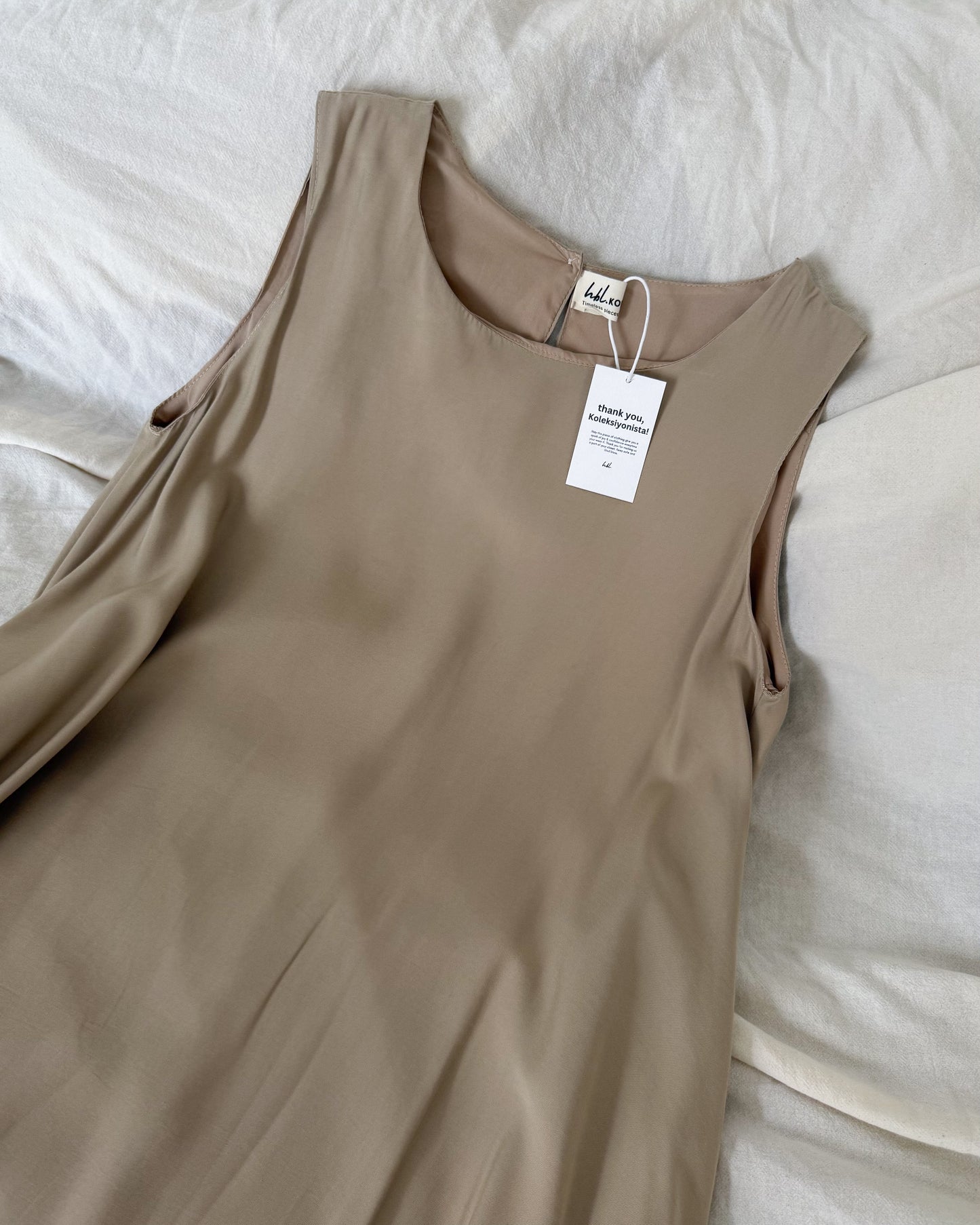 Aster Premium Bubble Hem Maxi Dress with Pockets
