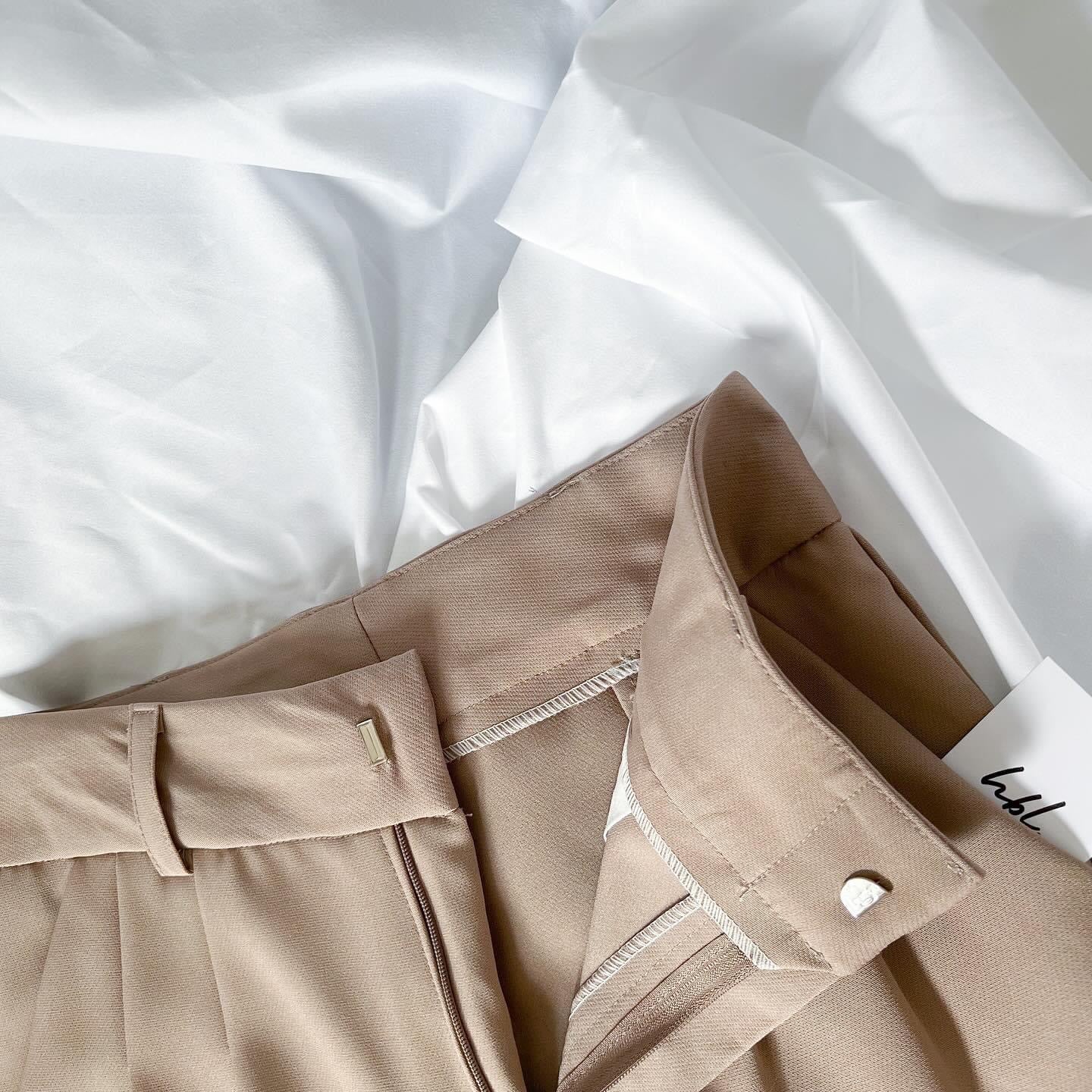 Eloise Pleated Straight Pants
