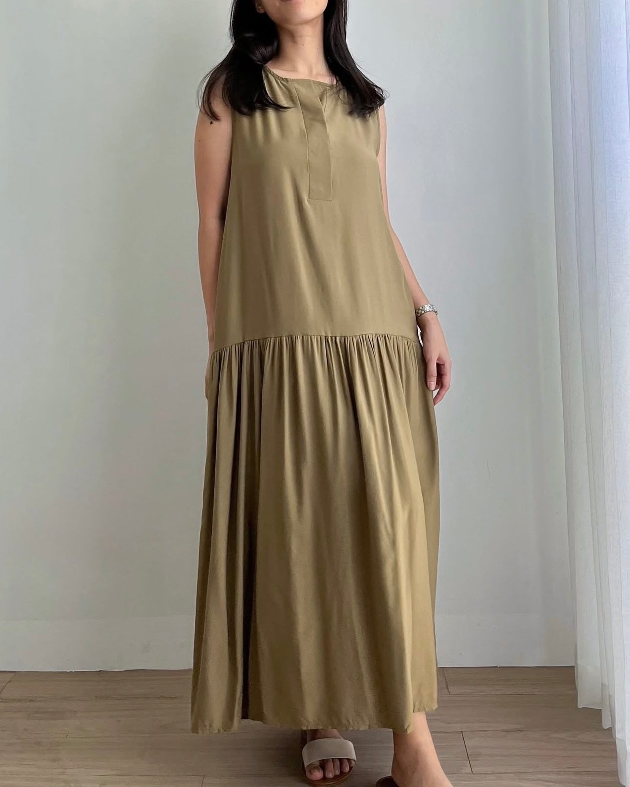 Marigold Half-button Round Neck Pleated Sleeves Dress