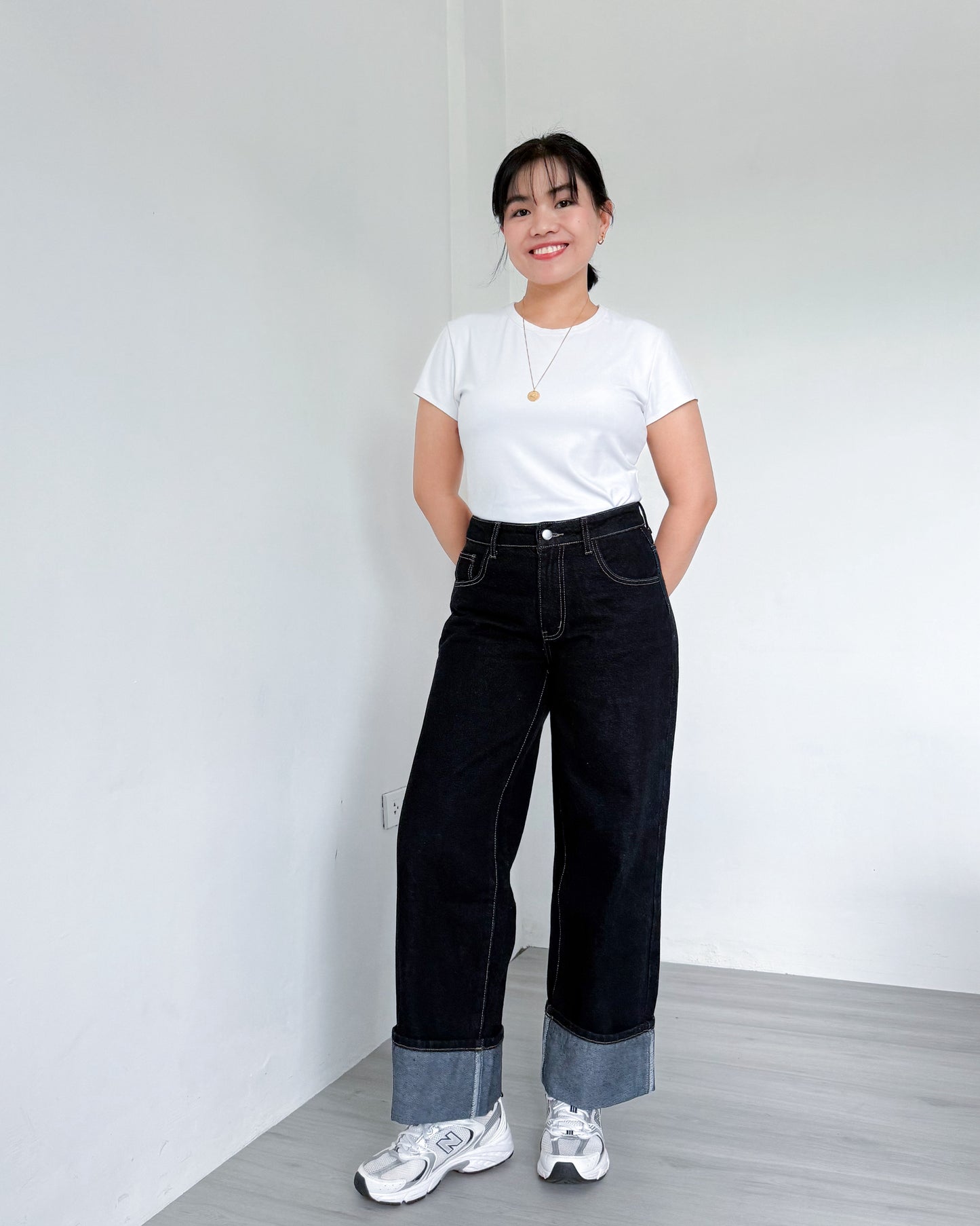 Victoria Straight Fixed Cuff Denim Jeans