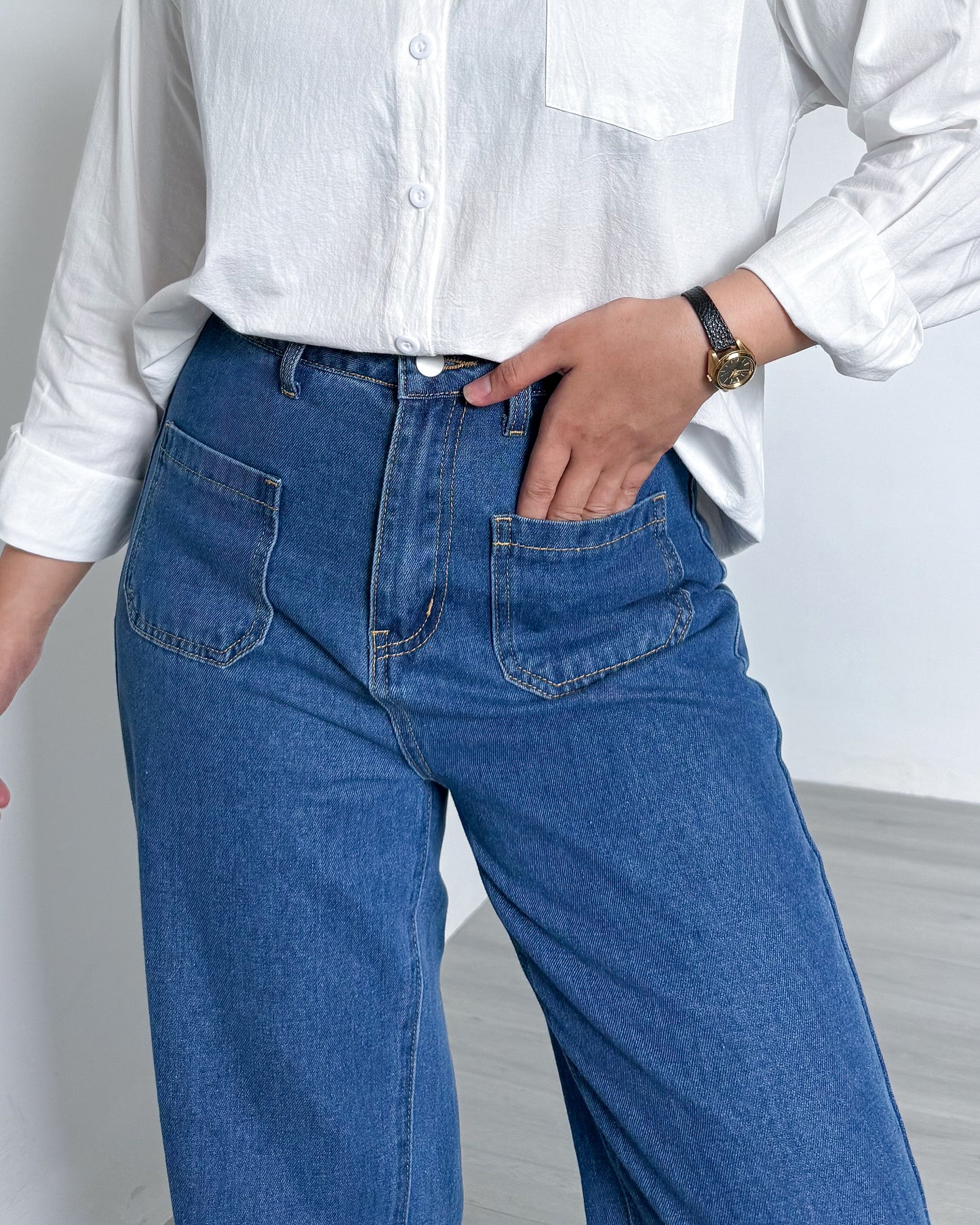 Kendra Patch Pocket Baggy Wide Straight Jeans