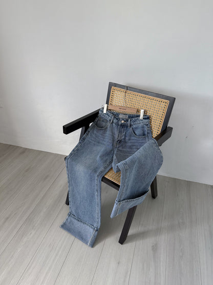 Victoria Straight Fixed Cuff Denim Jeans