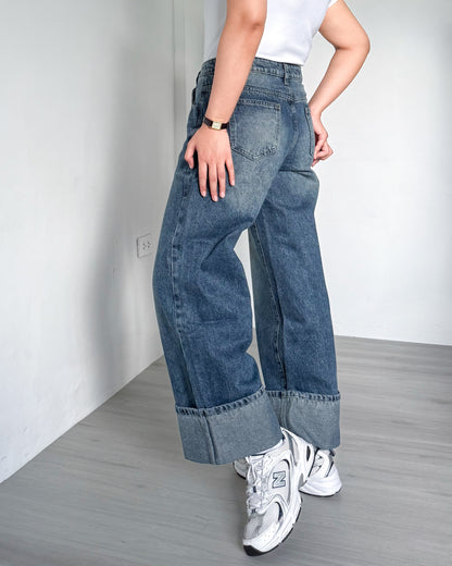 Victoria Straight Fixed Cuff Denim Jeans