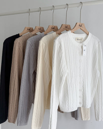 Hiraya Cable Knit Crew Neck Short Cardigan