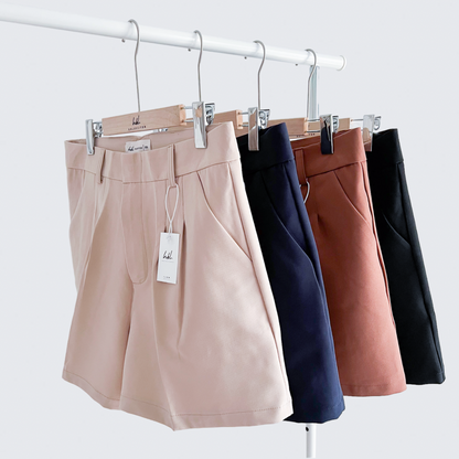 Emilia Pleated Shorts (Plus-size)