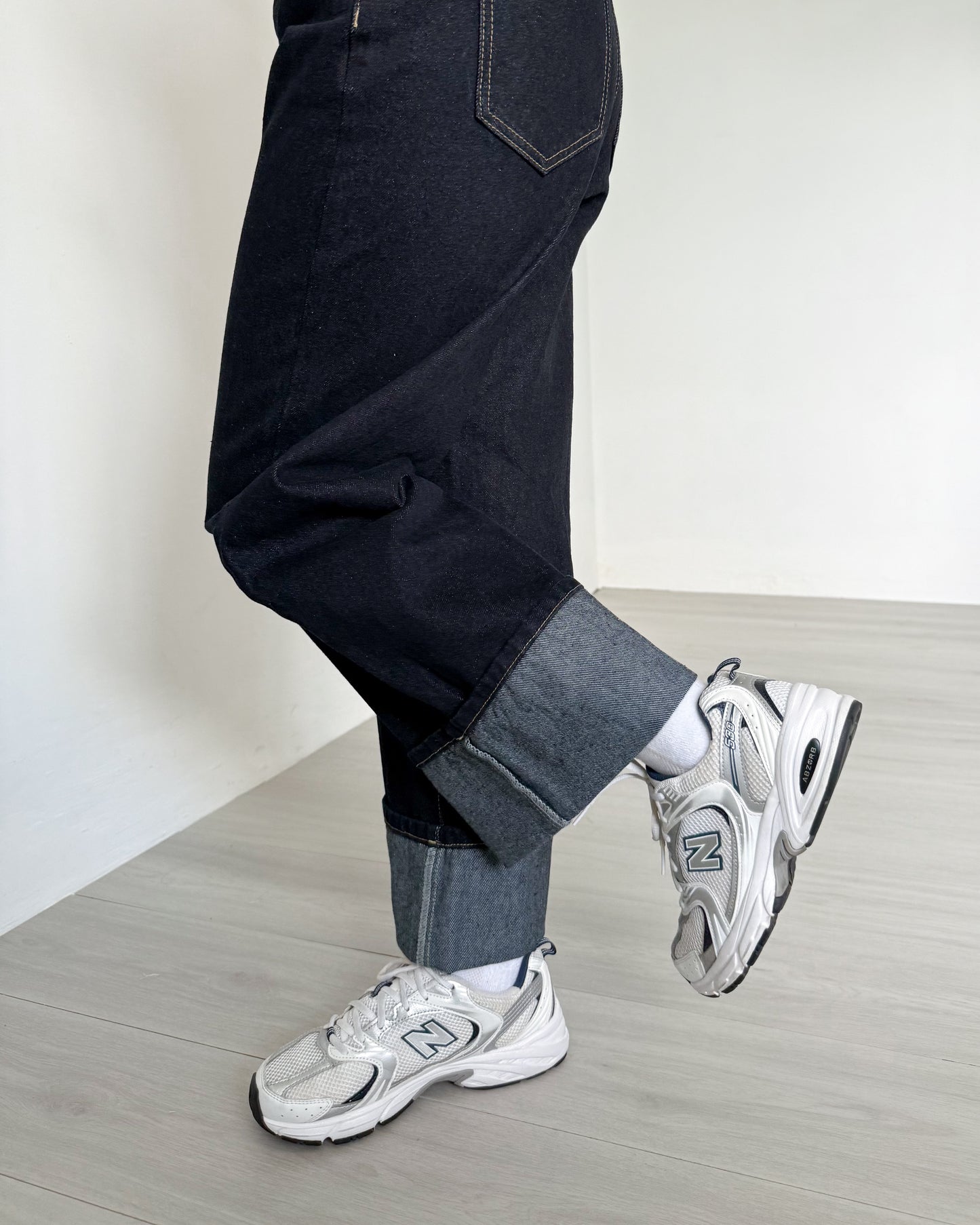 Victoria Straight Fixed Cuff Denim Jeans