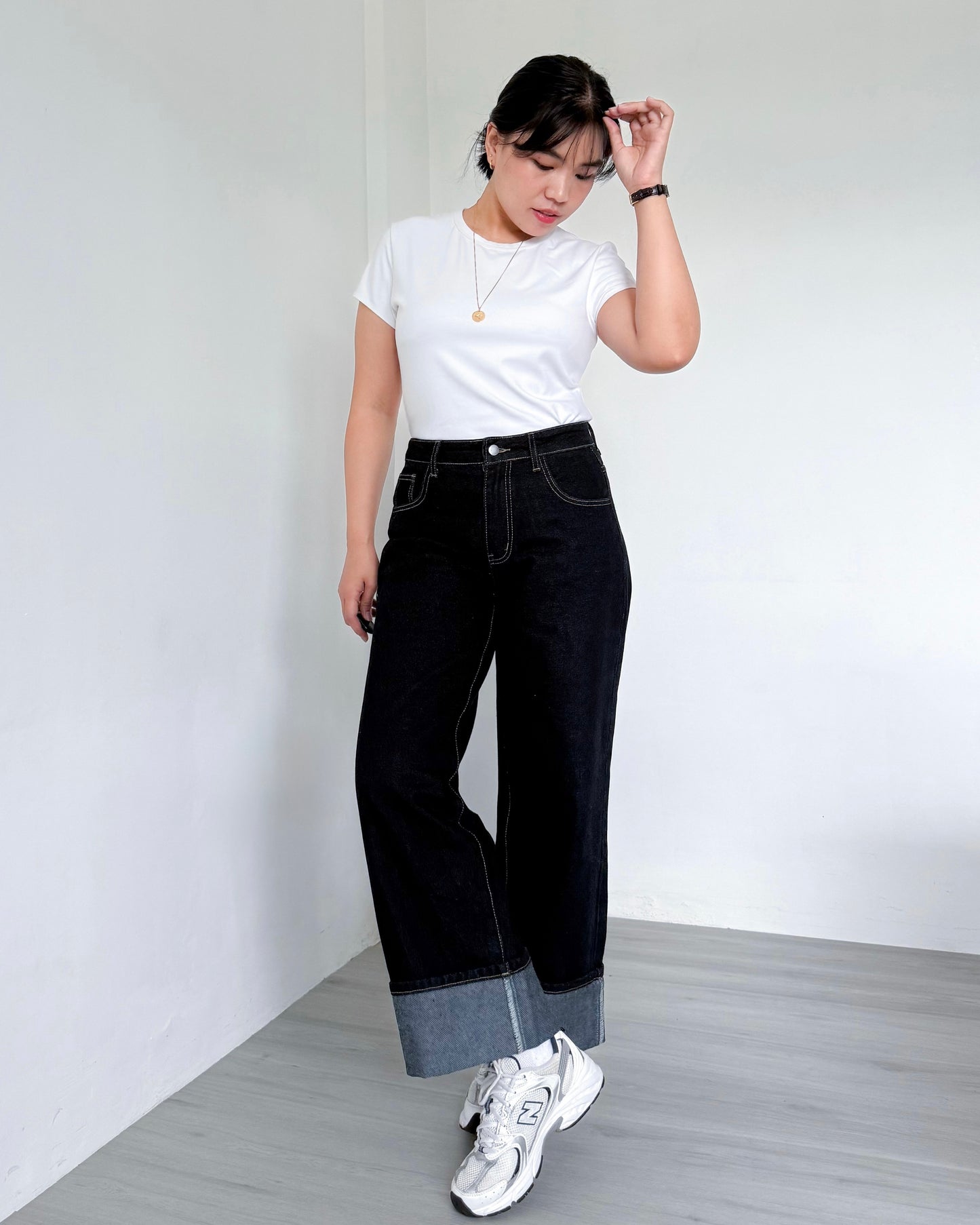 Victoria Straight Fixed Cuff Denim Jeans