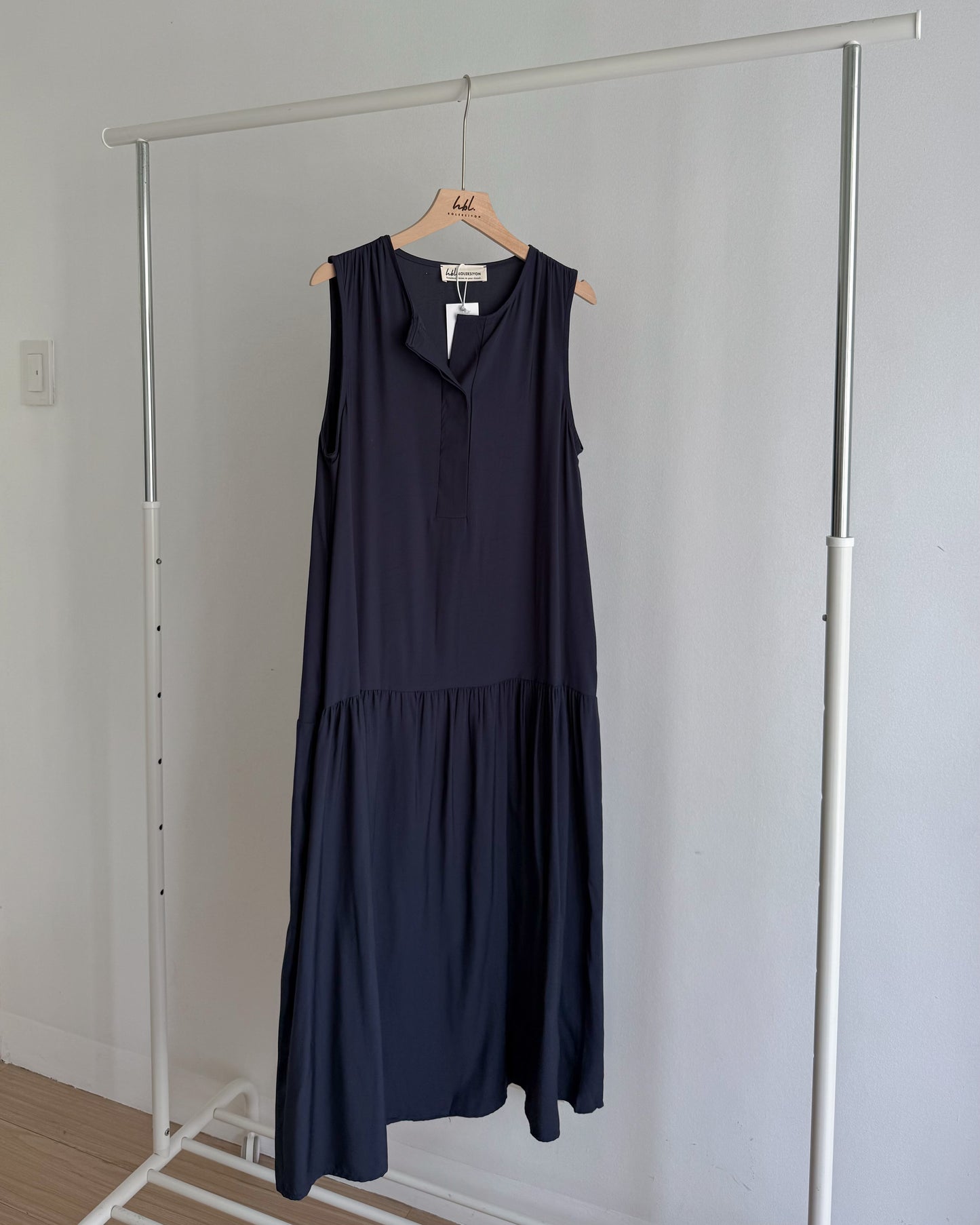 Marigold Half-button Round Neck Pleated Sleeves Dress