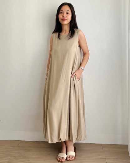 Aster Premium Bubble Hem Maxi Dress with Pockets