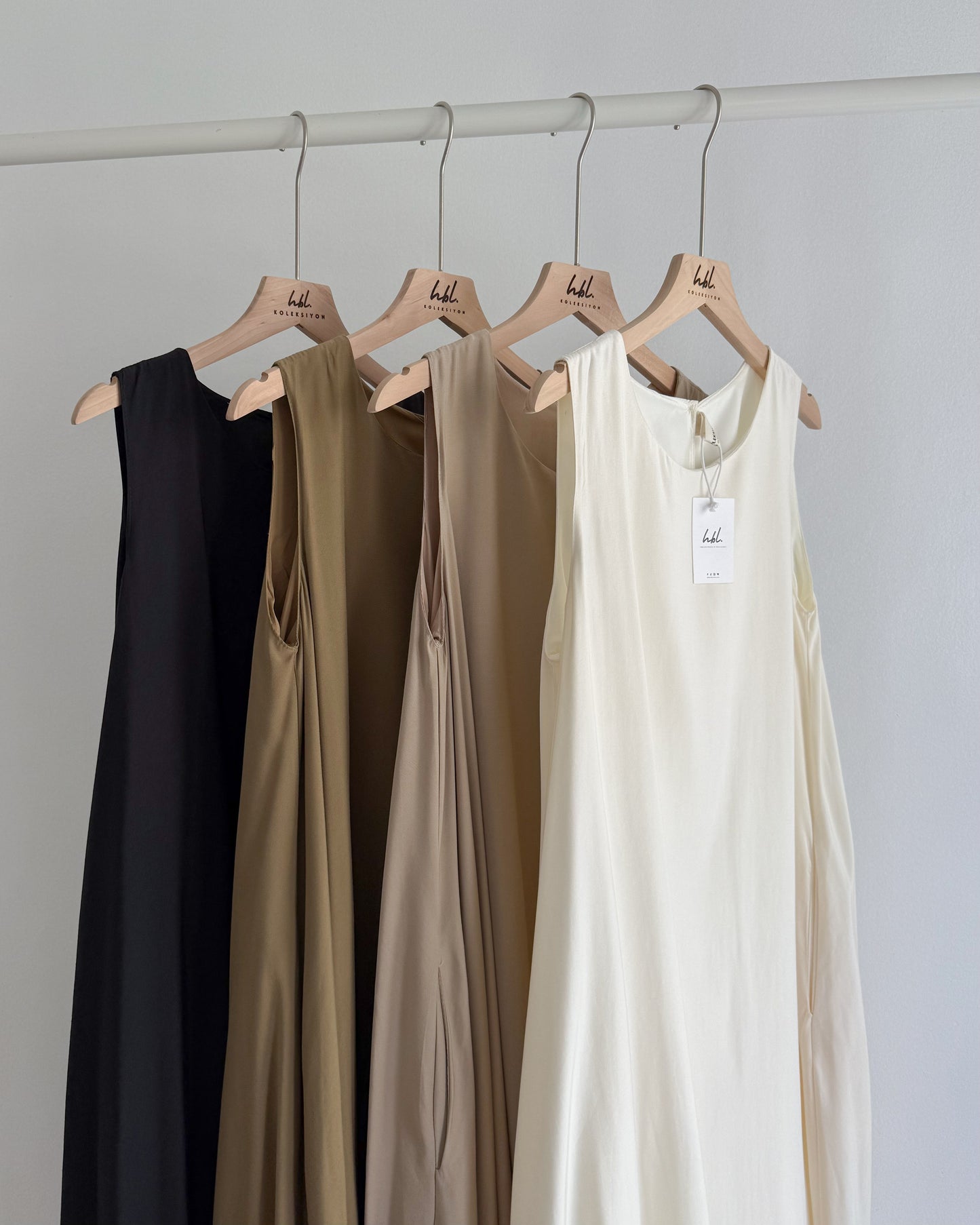 Aster Premium Bubble Hem Maxi Dress with Pockets