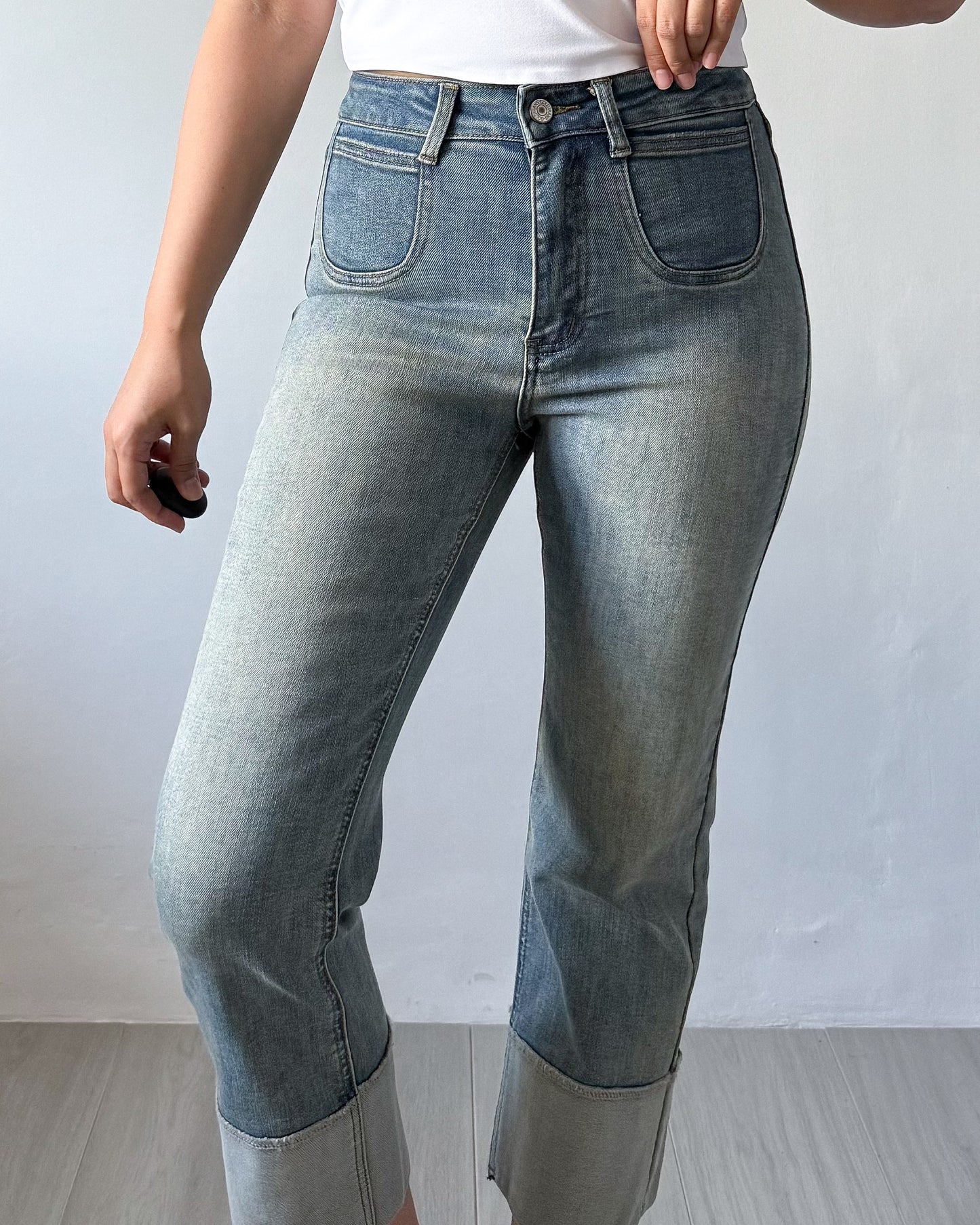 Fatima Fitted Fixed Cuff Cropped Jeans