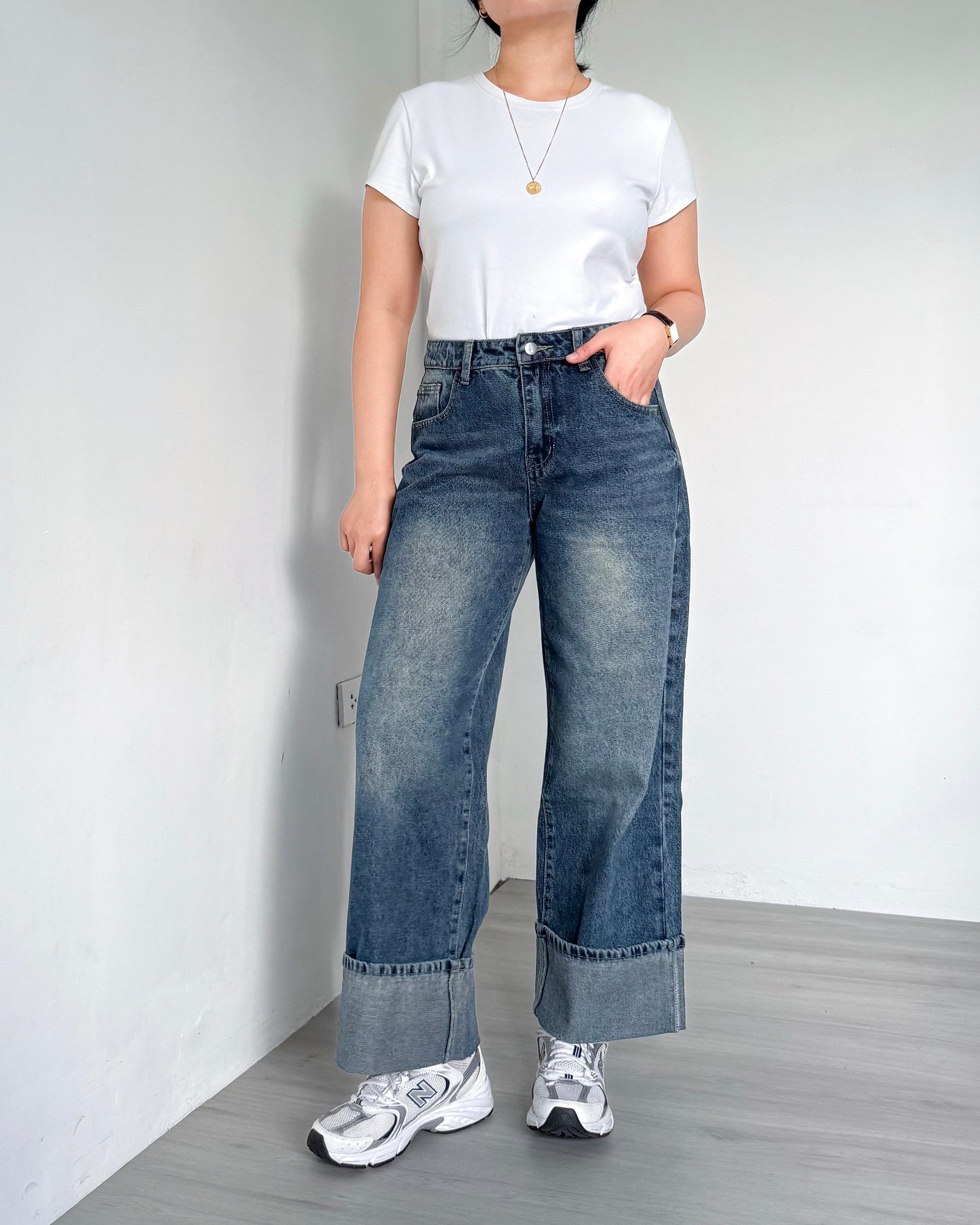 Victoria Straight Fixed Cuff Denim Jeans