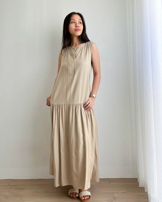 Marigold Half-button Round Neck Pleated Sleeves Dress
