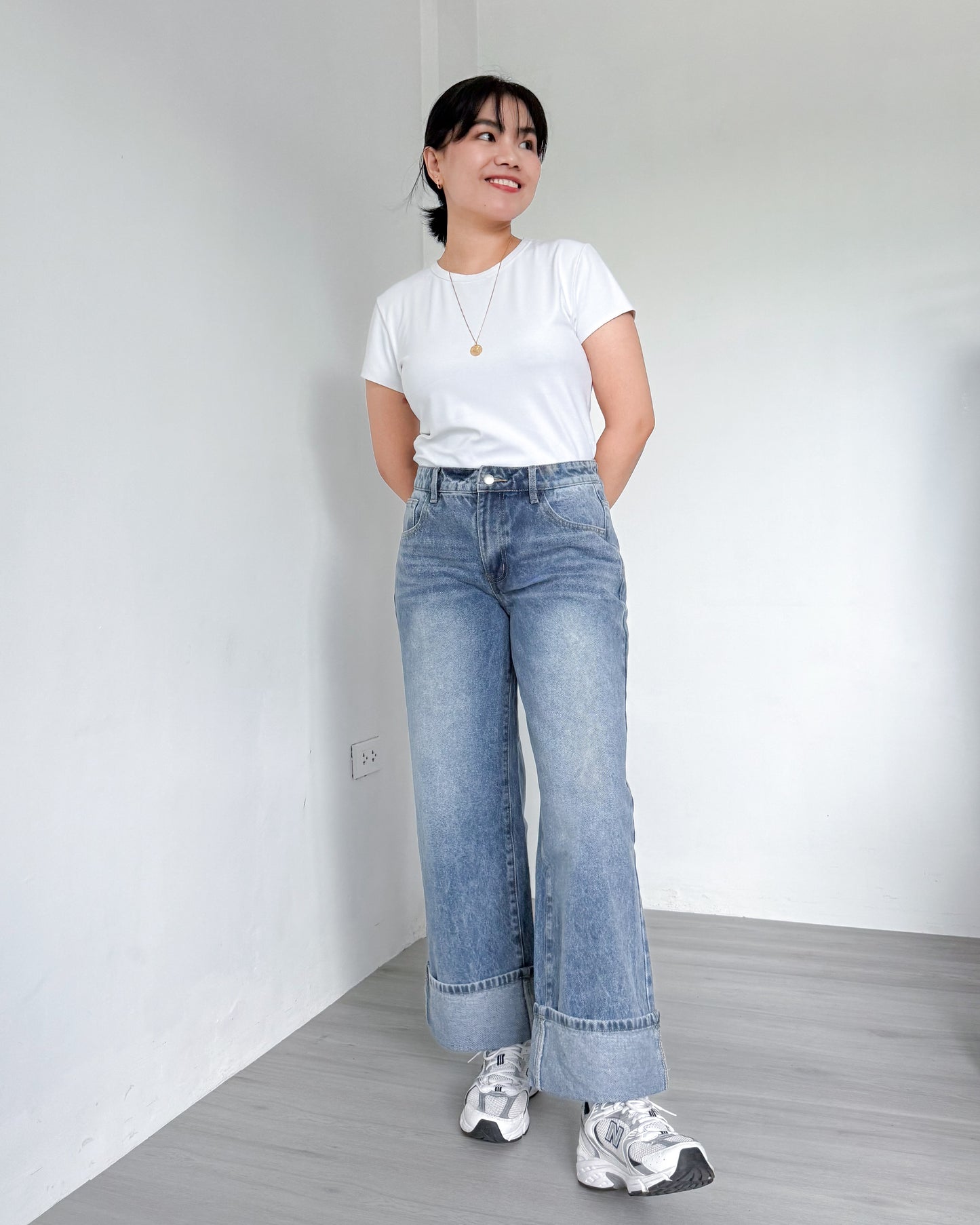 Victoria Straight Fixed Cuff Denim Jeans