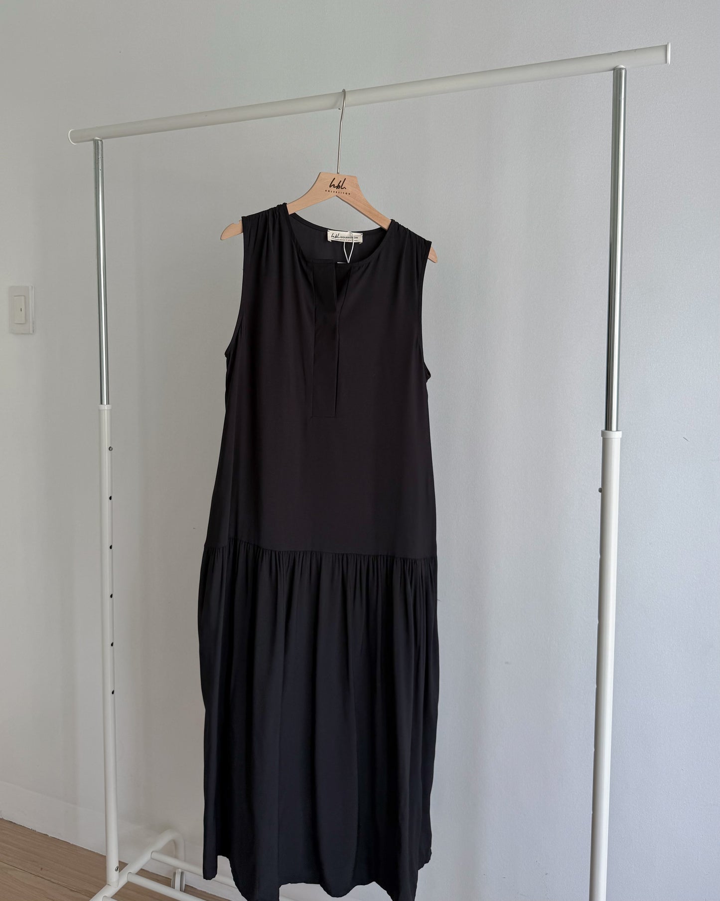 Marigold Half-button Round Neck Pleated Sleeves Dress