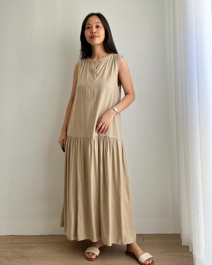 Marigold Half-button Round Neck Pleated Sleeves Dress